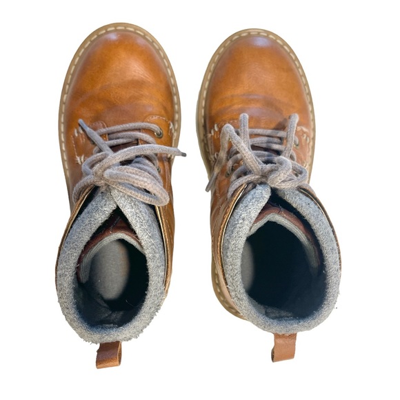 ‼️ SALE ‼️ Lace Tan Boots - Picture 4 of 5